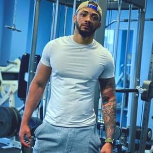 Meet your Posher, Travis